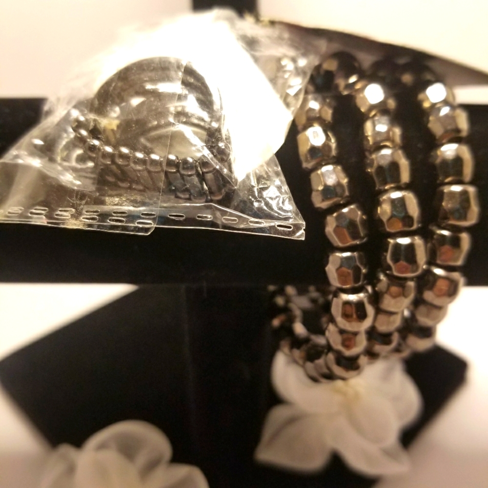 Paparazzi Bracelet & Ring Set